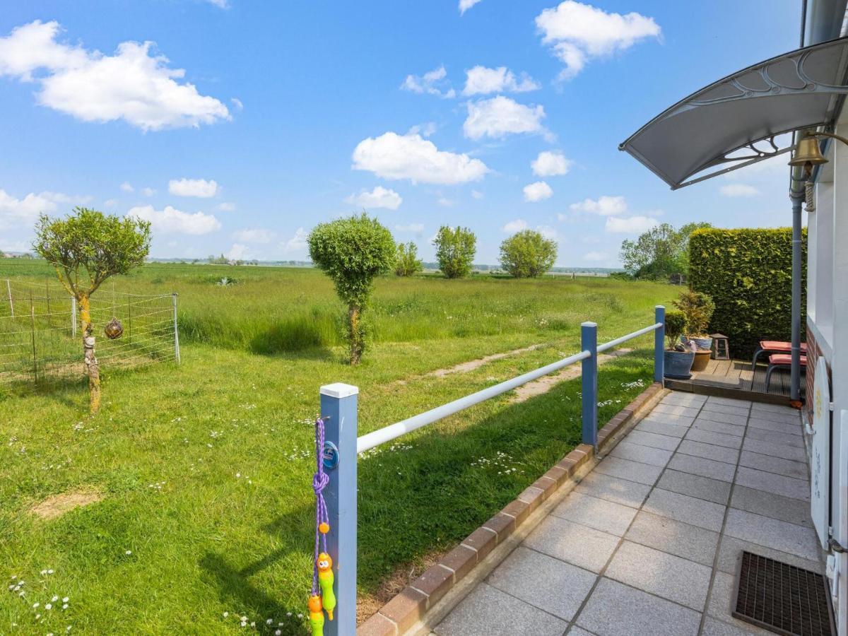 Beautiful Bungalow In Poel Near The Beach Fahrdorf  Exterior foto