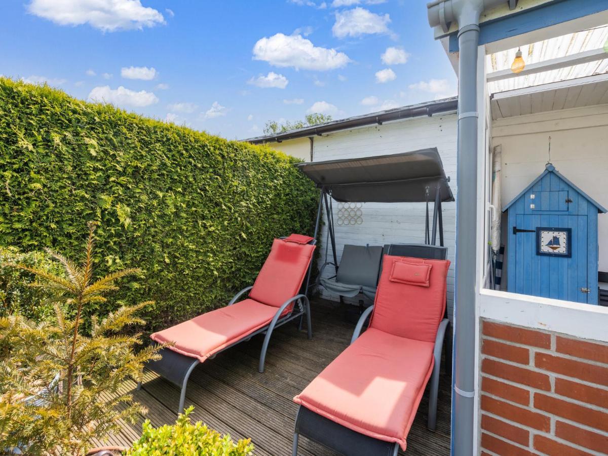 Beautiful Bungalow In Poel Near The Beach Fahrdorf  Exterior foto