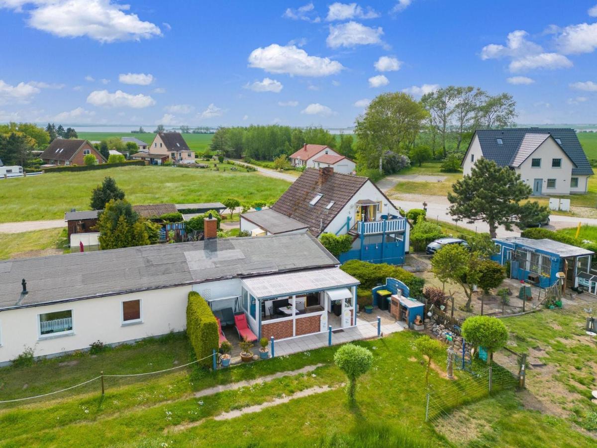 Cozy bungalow in Insel Poel Germany near Beach Fahrdorf  Exterior foto