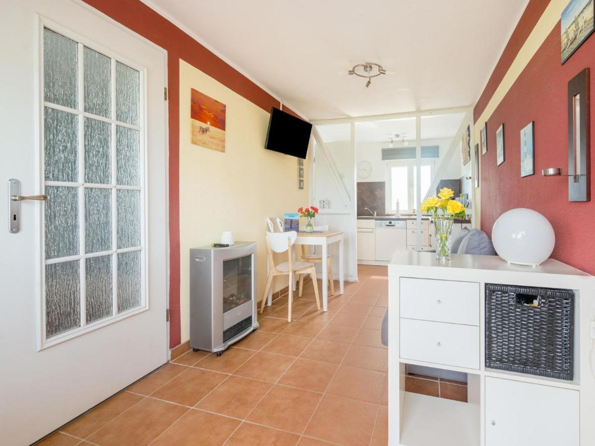 Beautiful Bungalow In Poel Near The Beach Fahrdorf  Exterior foto